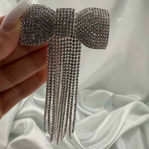 Silver Rhinestone Bow Hair Clip main image 4